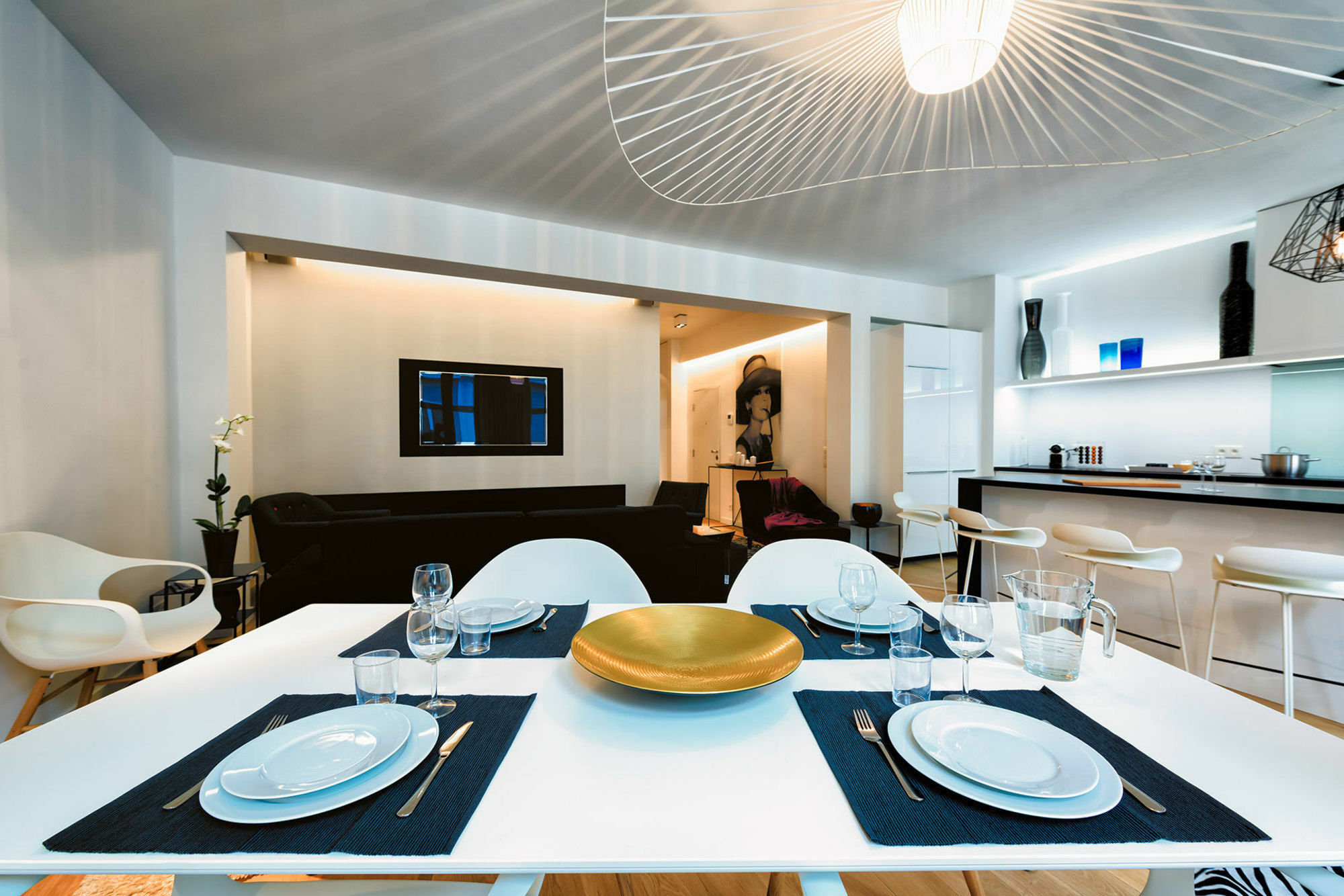 Charles Home - Grand Place Aparthotel Brussels Exterior photo